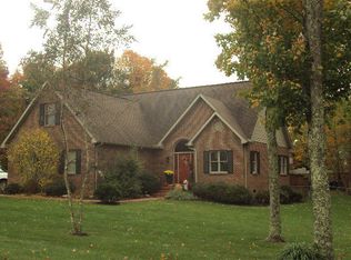 815 Wandering Ln, Beaver, WV 25813