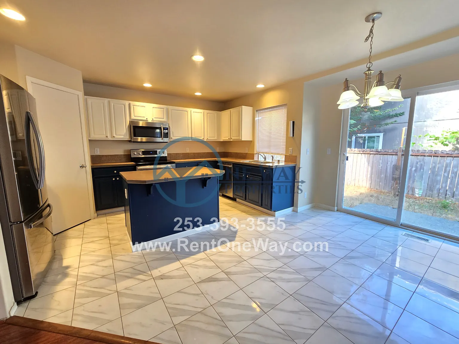 4 bed, 2314 sqft, $3,195 — Photo 4