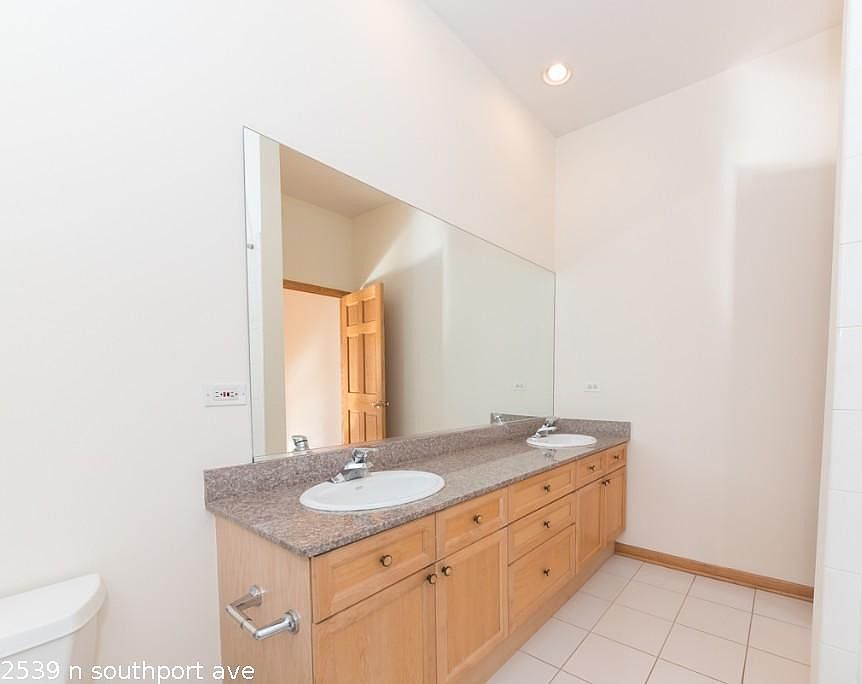 1st image of 2539 N Southport Ave #1617