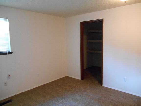 4th image of 7920 Washington Blvd SW APT 6