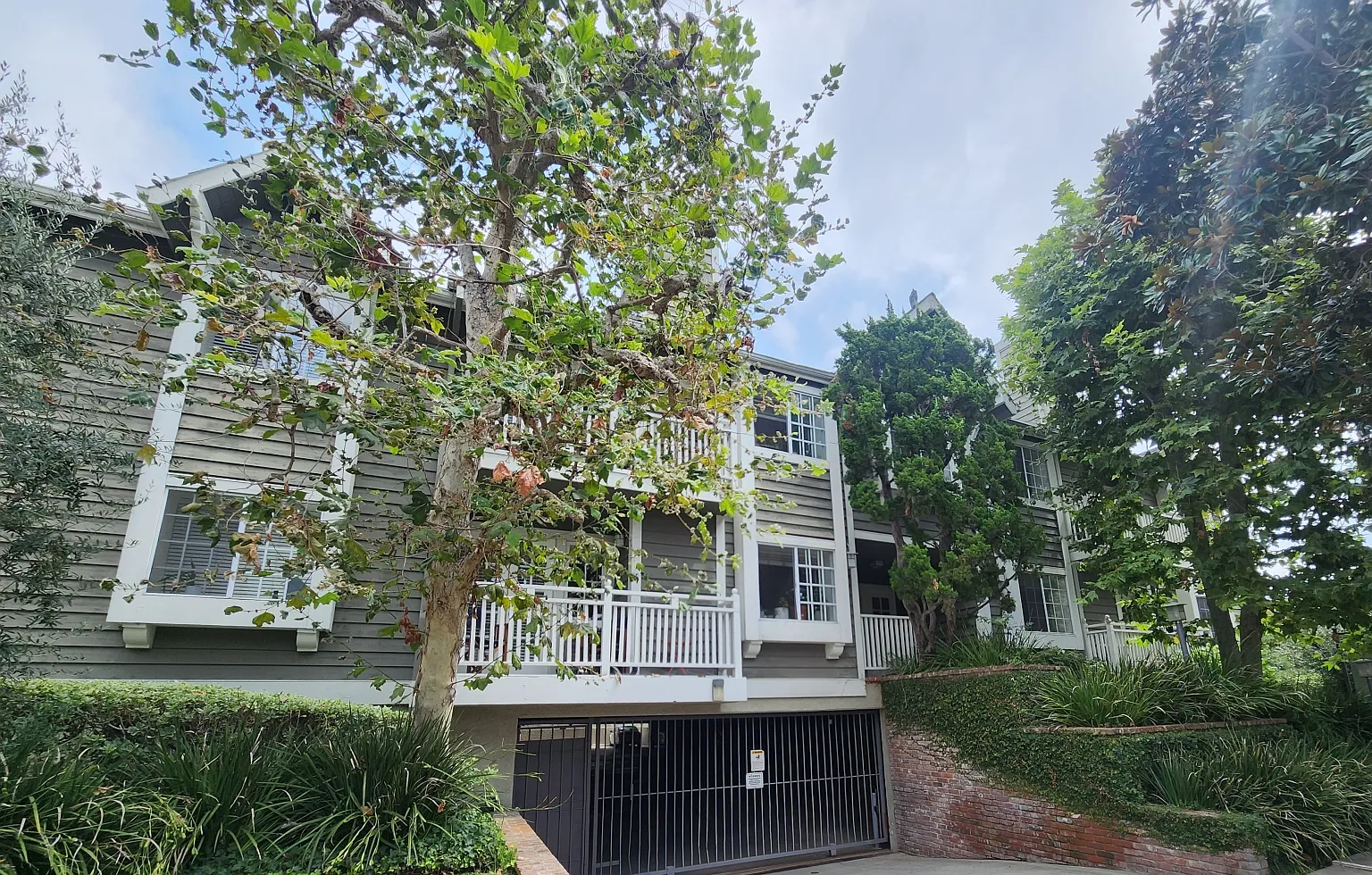 1 bed, 1.0 bath, $2,995 — Photo 1