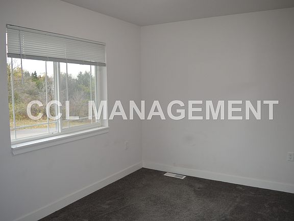 5th image of 1975 N Windsor Ave #1975