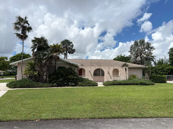 7525 Alpha Ct E, Lake Clarke Shores, FL 33406
