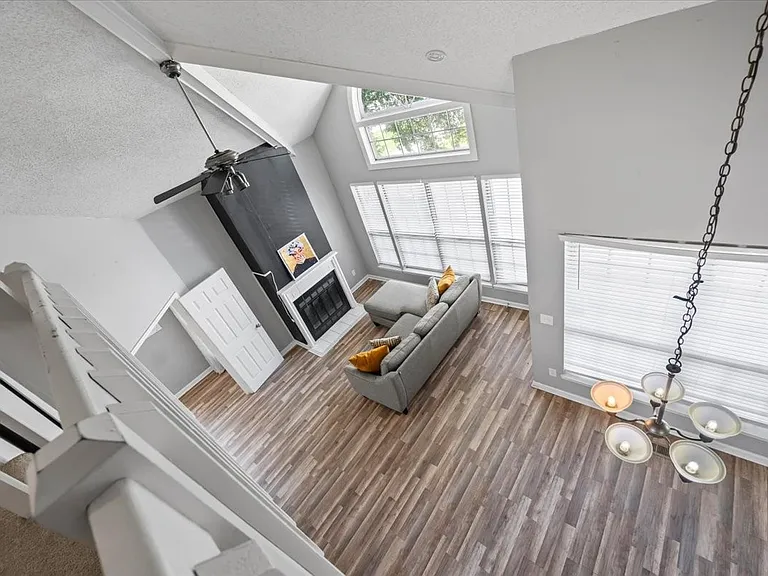 1119 Waggoner Ct W — Photo 23