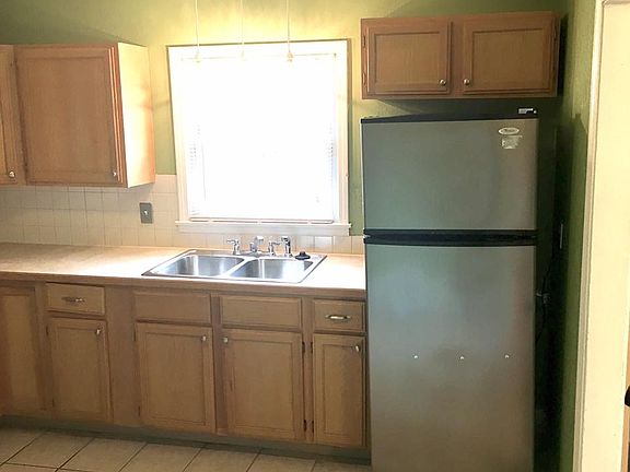 4th image of 5119 Woodland Ave