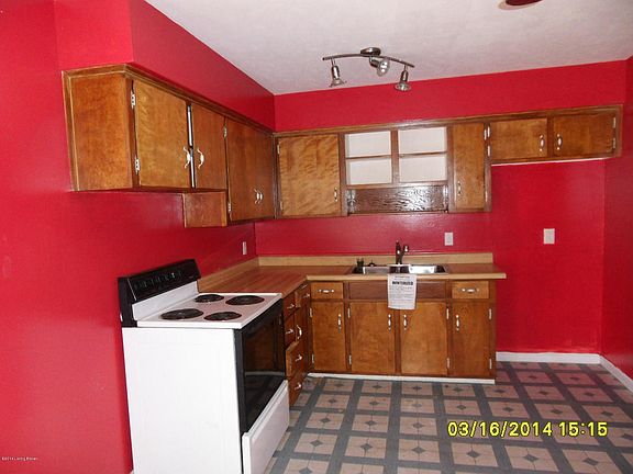 3rd image of 11807 Dearing Woods Dr