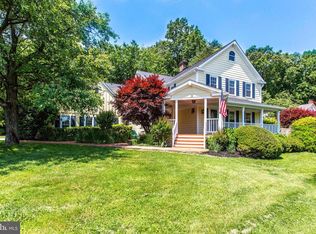 1302 Colvin Forest Dr, Vienna, VA 22182