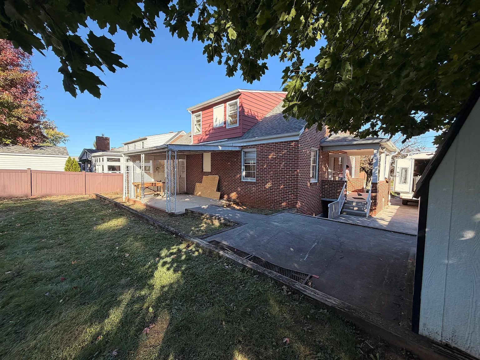 4 bed, 2650 sqft, $2,400 — Photo 4
