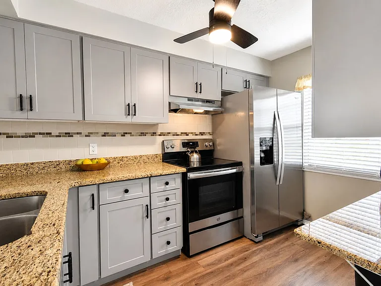 3683 Trophy Blvd — Photo 3