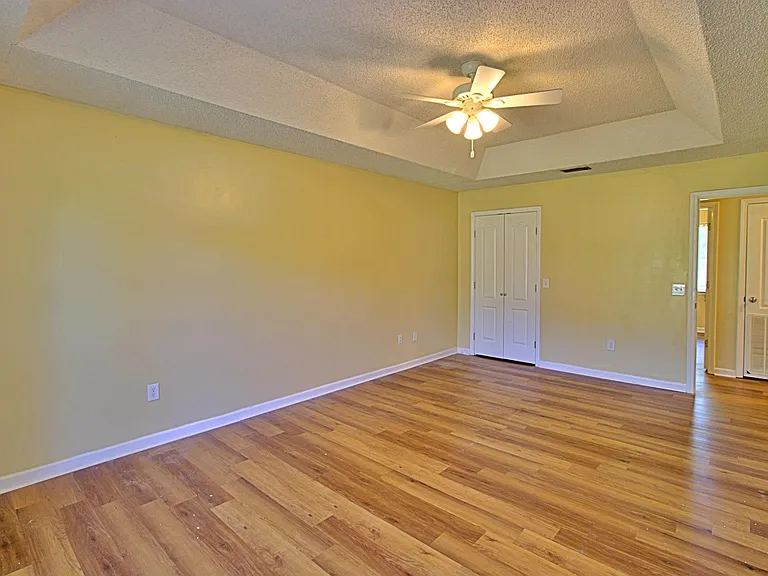 205 Tempest Ln — Photo 16