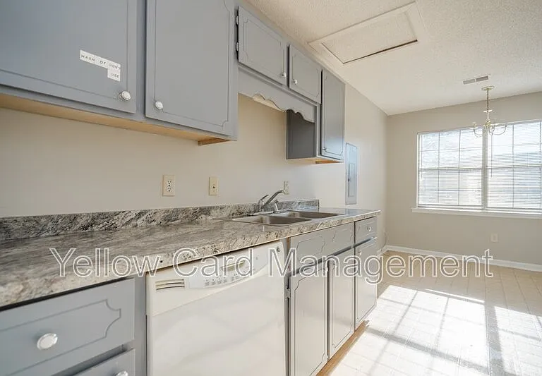 82 Crosby Dr — Photo 13