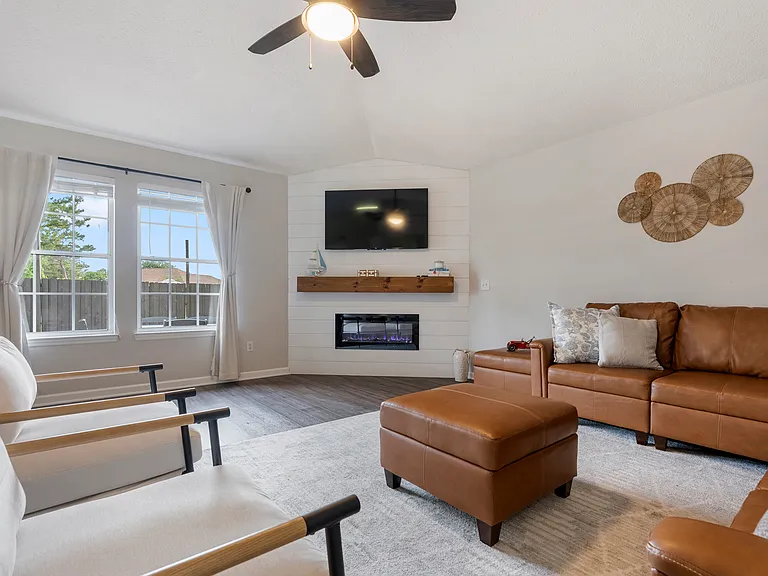 416 Brady Way — Photo 13