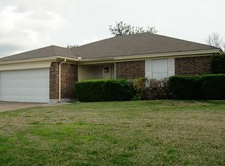 1100 Mapleview Dr, Arlington, TX 76018