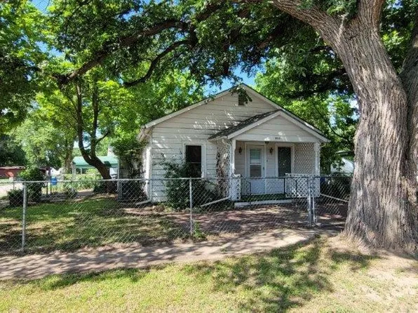 324 E 2nd St, Ellsworth, KS 67439