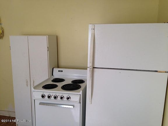 4th image of 2122 Ashland St
