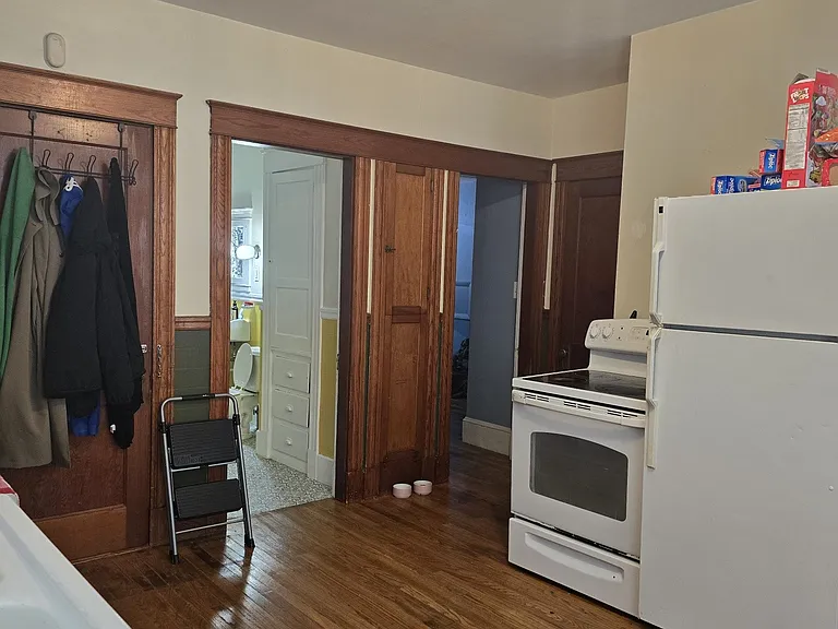 174 Ash St #3F — Photo 15
