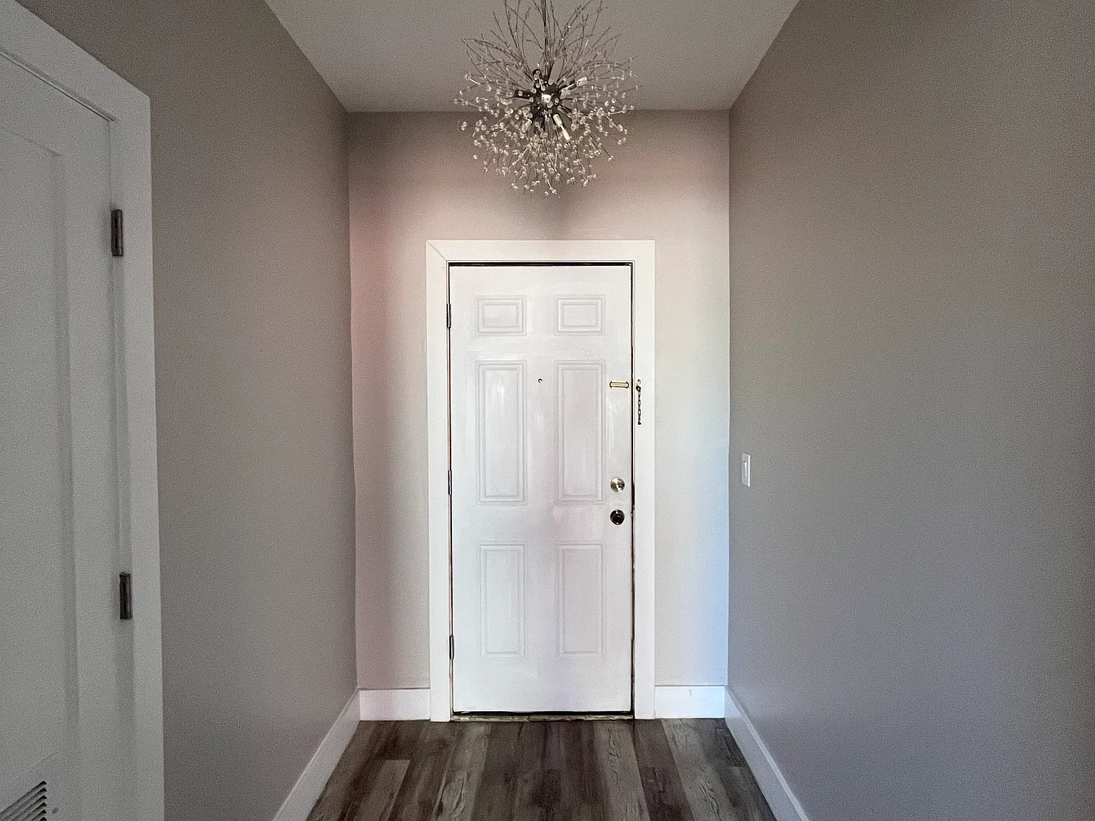 104 Belmont Ave — Photo 3