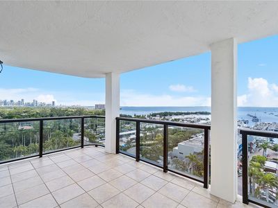 2575 S Bayshore Dr APT 15B, Miami, FL, 33133