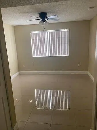 2 bed, 2.0 bath, 1054 sqft, $1,350 — Photo 3