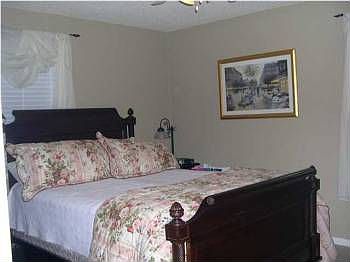 5th image of 7551 Tippin Ave