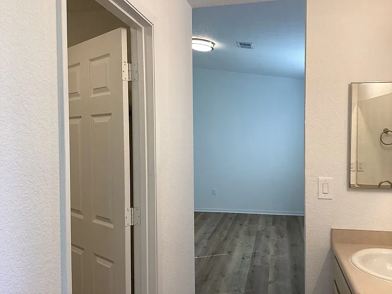 1450 La Jolla Way — Photo 25