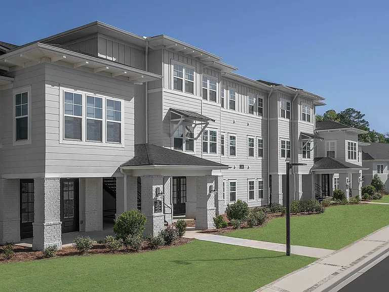 Greystone at Mulberry Grove — Photo 28