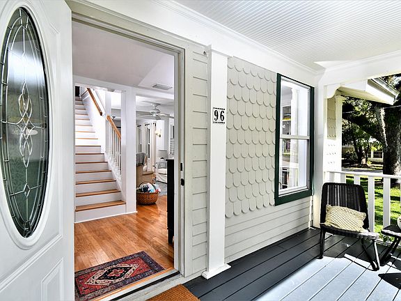 3rd image of 96 Campbell St