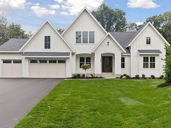 3rd image of 804 Great Oaks Trl