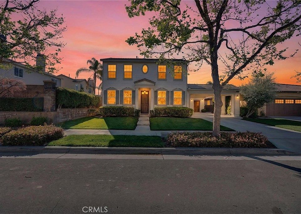 1st image of 28989 Bridgehampton Rd