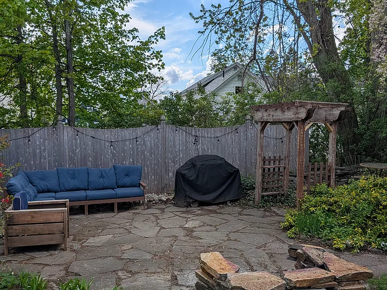 20 Badger St — Photo 3