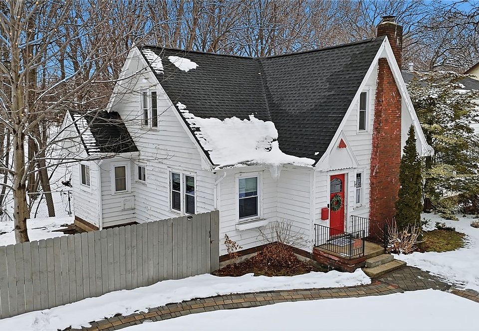 1st image of 44 Forgham Rd