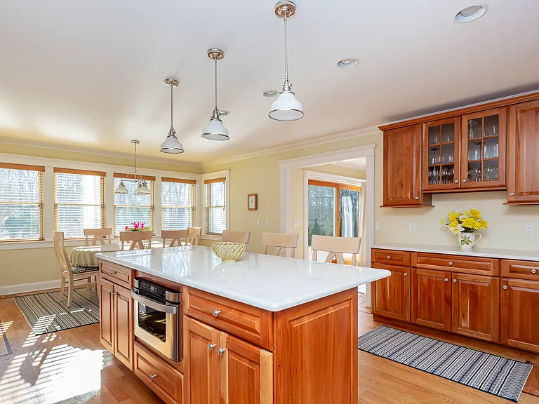 6 Wooded Oak Ln — Photo 5