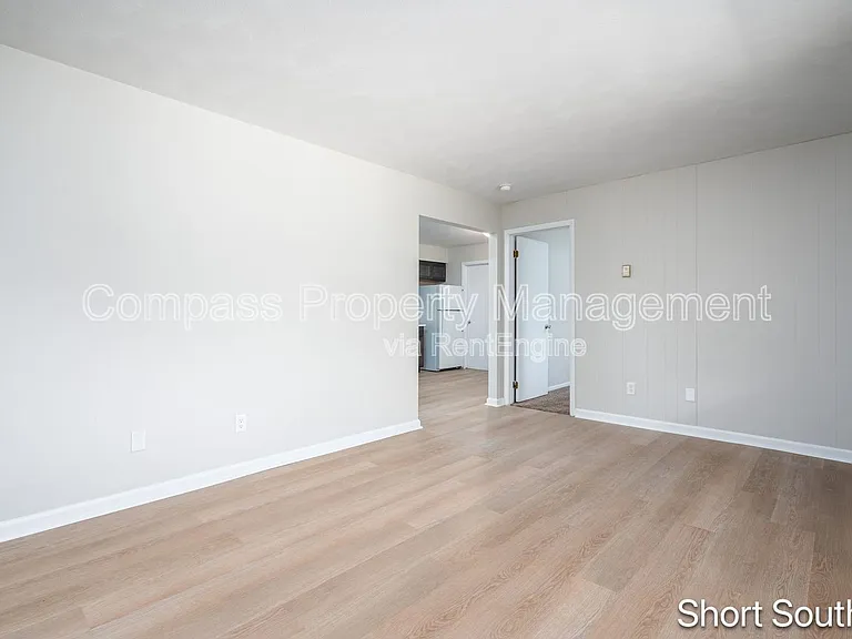 Lakewood Apartments — Photo 41