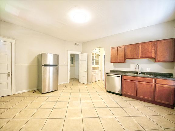 5th image of 3647 Minnesota Ave