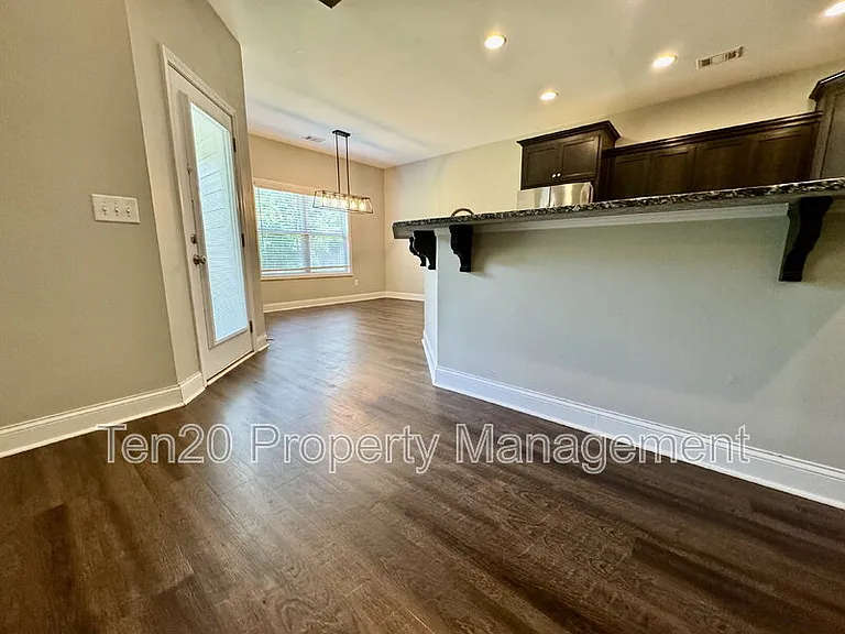 488 Lee Road 288 — Photo 5