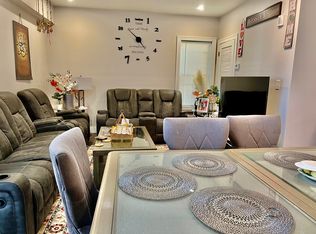 335 W 6th St #2R, Lowell, MA 01850