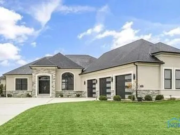 3700 Turtle Creek Dr, Perrysburg, OH 43551