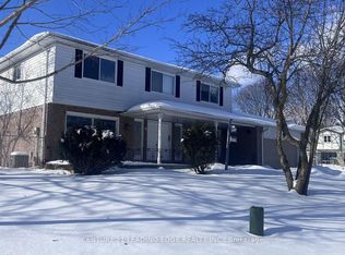 11 Elm Lea St, Markham, ON L3P 3M8