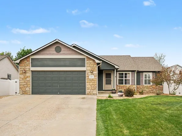 221 7th St, Mead, CO 80542