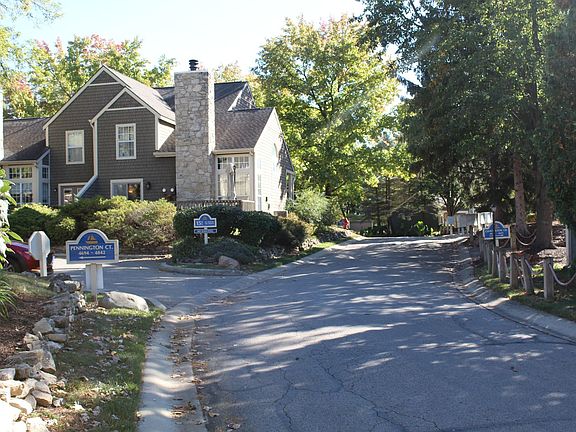 3rd image of 4742 Shireton Ct