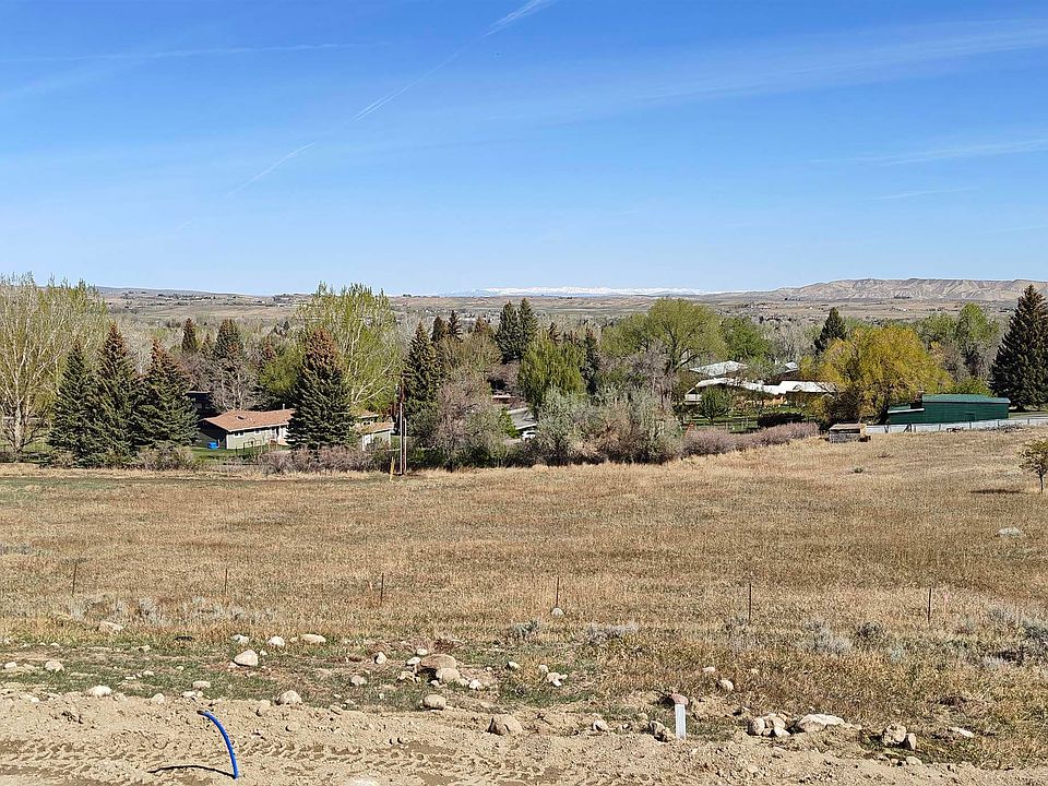 1st image of 130 Overlook Ter