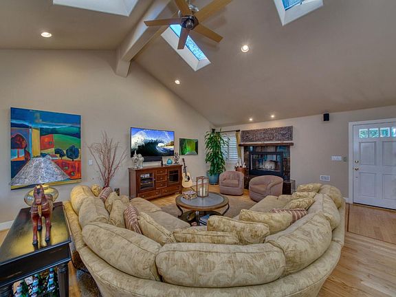 5th image of 2348 Shibley Ave