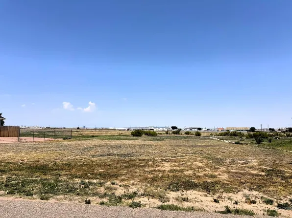 607 E Clarion Dr, Pueblo, CO 81007