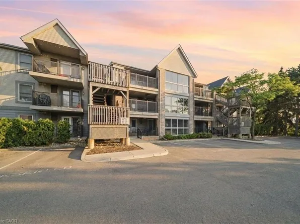 2040 Cleaver Ave #202, Burlington, ON L7M 4C4