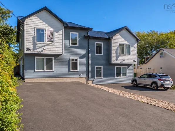 29 McIntosh St #B, Halifax, NS B3R 1G9