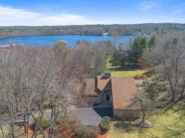 7 Carriage Lane, Salem, NH 03079