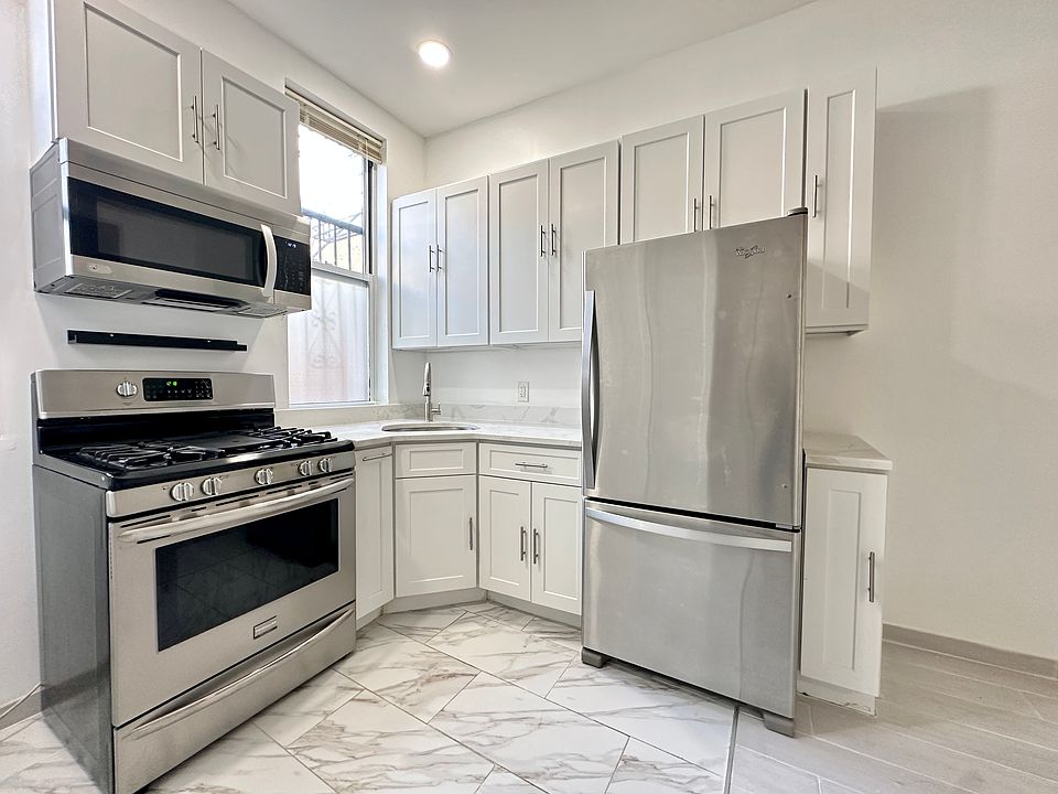 1st image of 211 Wyckoff Ave #1
