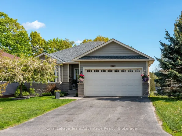 8 Avery Ct, Parry Sound, ON P2A 3C4