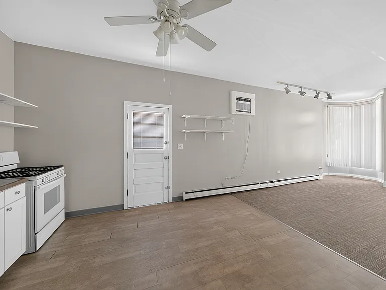 2943 S Canal St #2 — Photo 9