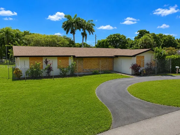 16842 SW 86th Ave, Palmetto Bay, FL 33157